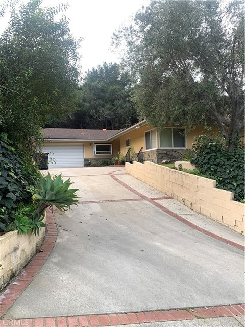 1918 Calafia Street Glendale CA 91208