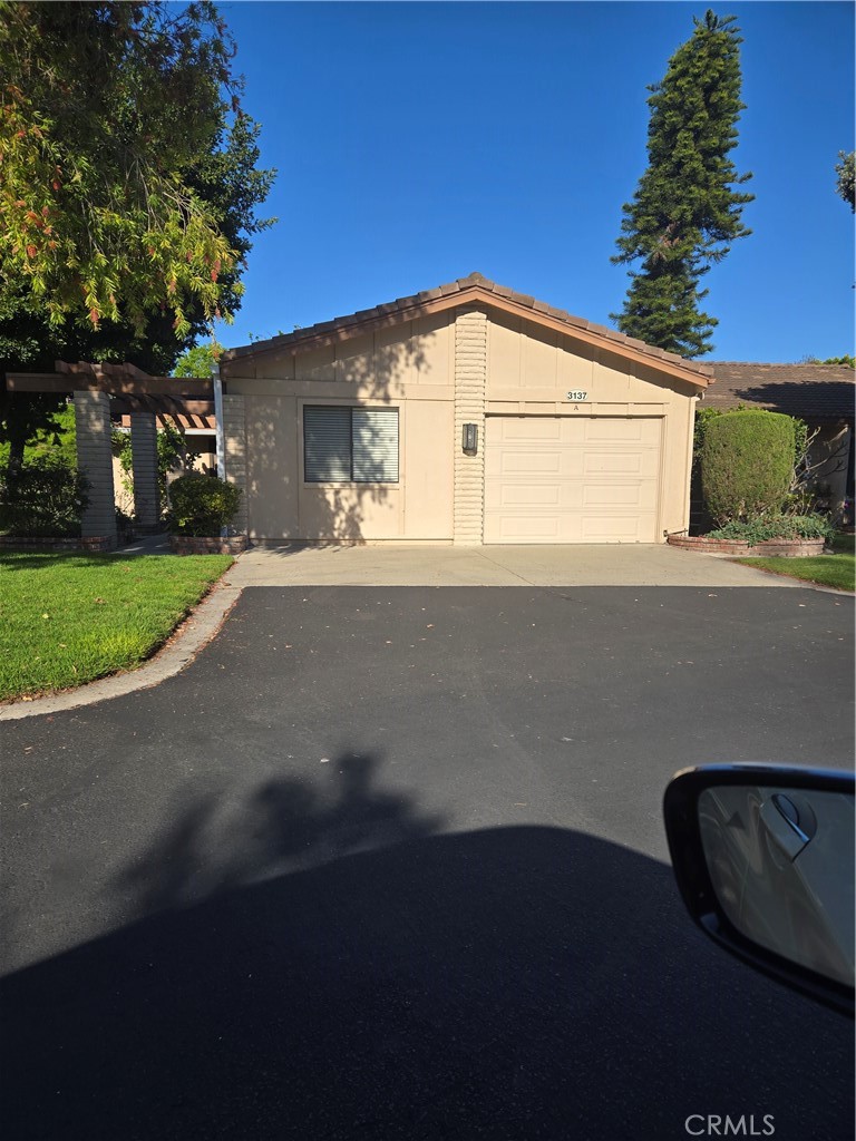 Upgrade yourself and Save! Original condition, paired housing, 1406 SF, 1 car garage, Private patio, Two Primary bedrooms each with their own bathroom, located between 2 gates for easy access, Trustee has an appraisal of $840,000 as of 11/3/2024. The number of activities in Laguna Woods are amazing! Won't last long so make your appointments to see today!
