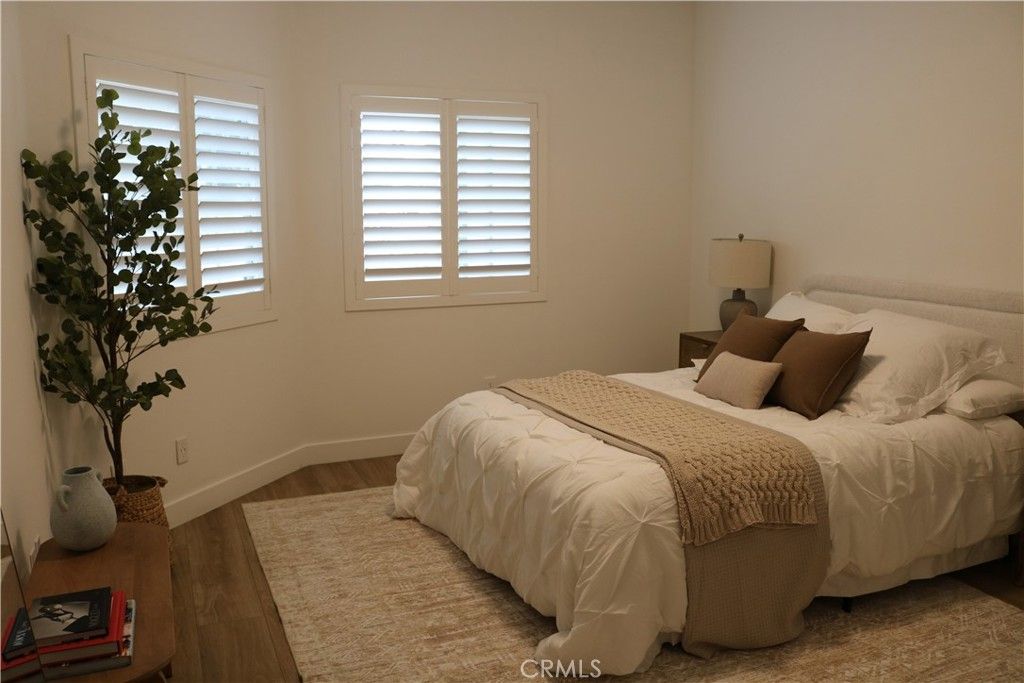Photo of 9103 WYSTONE Ave, Northridge, CA 91324 (MLS # SR25220077)