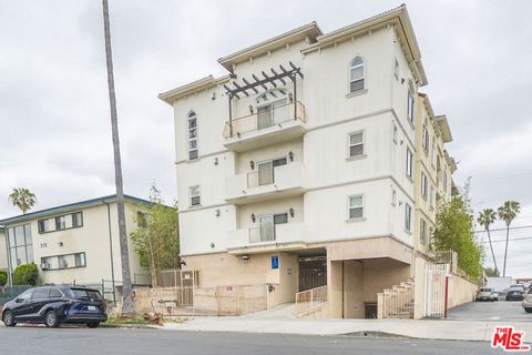 Photo of 309 S Mariposa Avenue #301, Los Angeles, CA 90020 (MLS # 26852631)