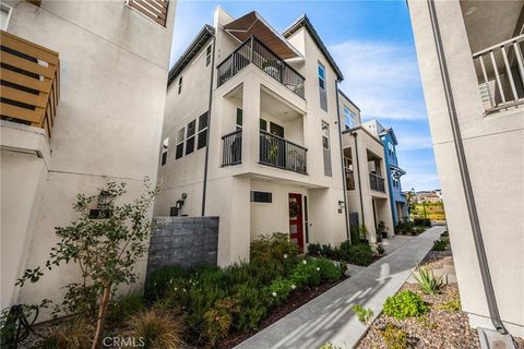 Photo of 26 Crown Point Dr, Rancho Mission Viejo, CA 92694 (MLS # OC26058878)