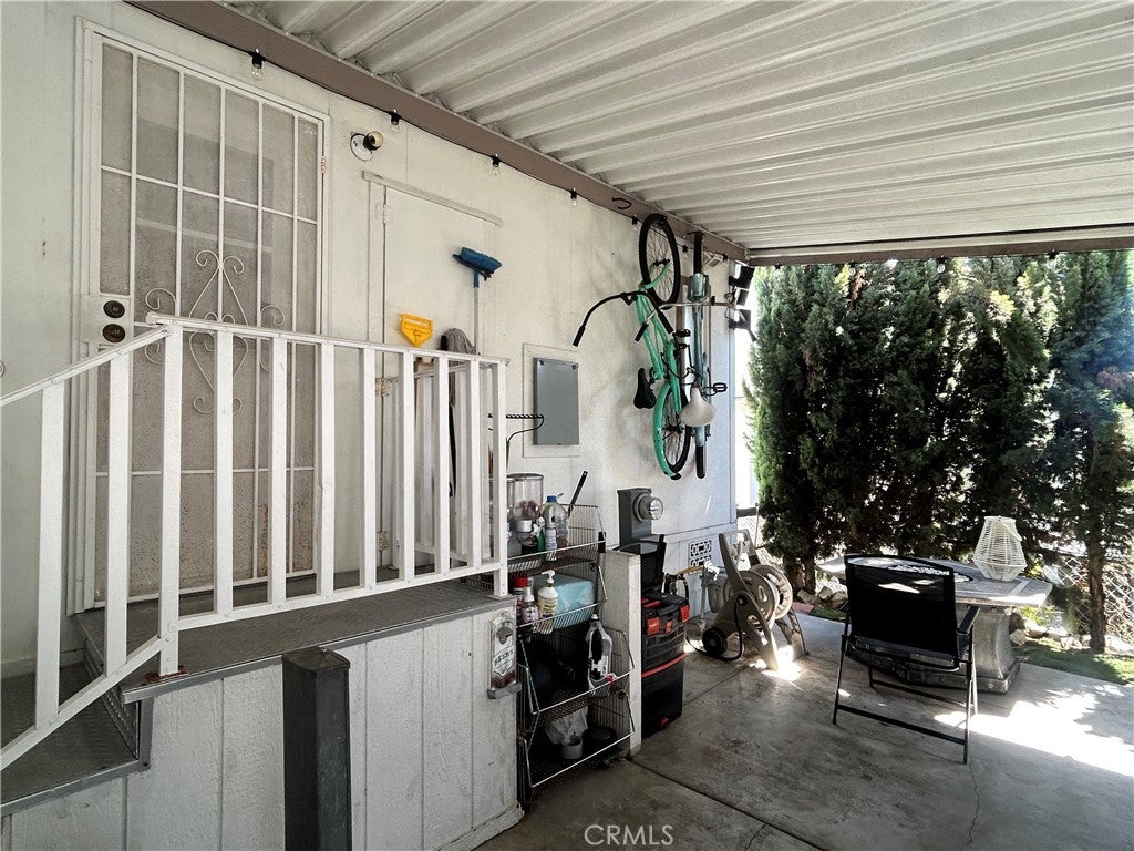 108 Parrot Lane