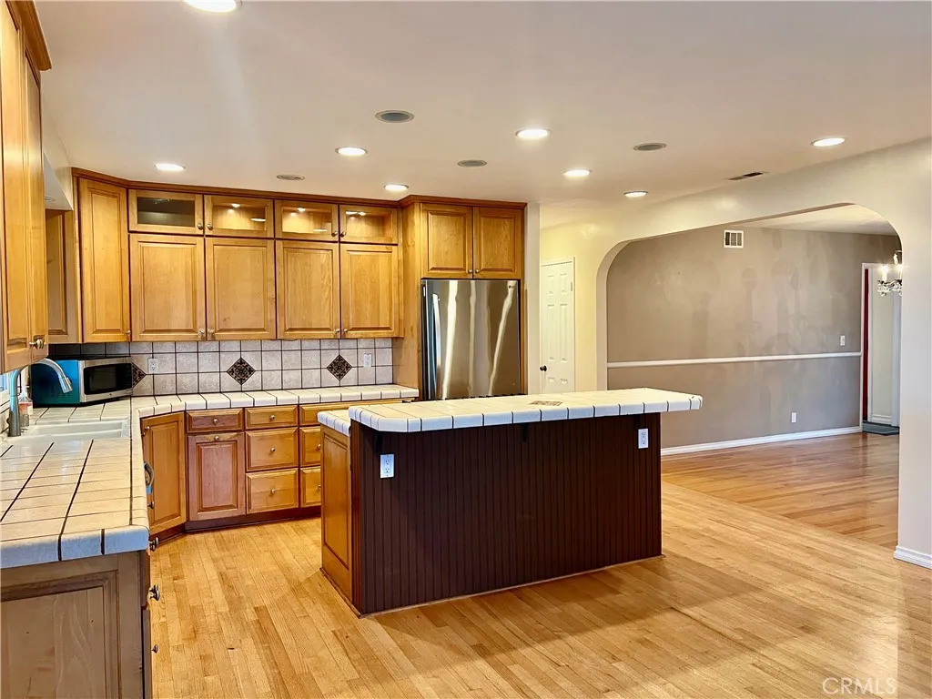 Laguna Beach, California 92651, United States, 3 Bedrooms Bedrooms, ,3 BathroomsBathrooms,Residential,Active,128787