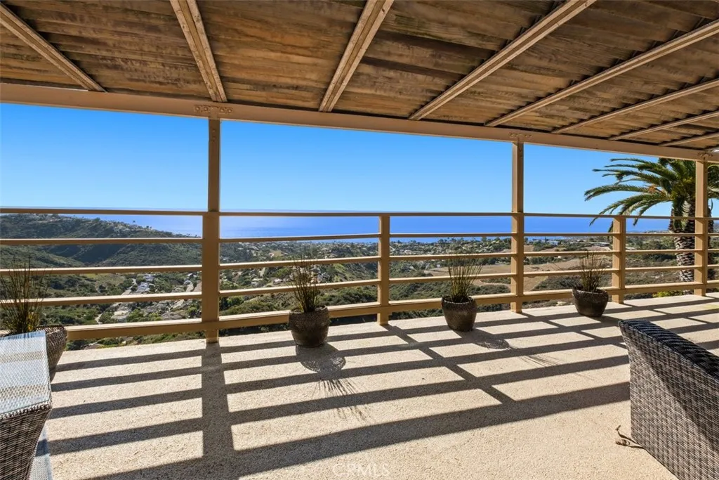 Laguna Beach, California 92651, United States, 3 Bedrooms Bedrooms, ,3 BathroomsBathrooms,Residential,Active,128787