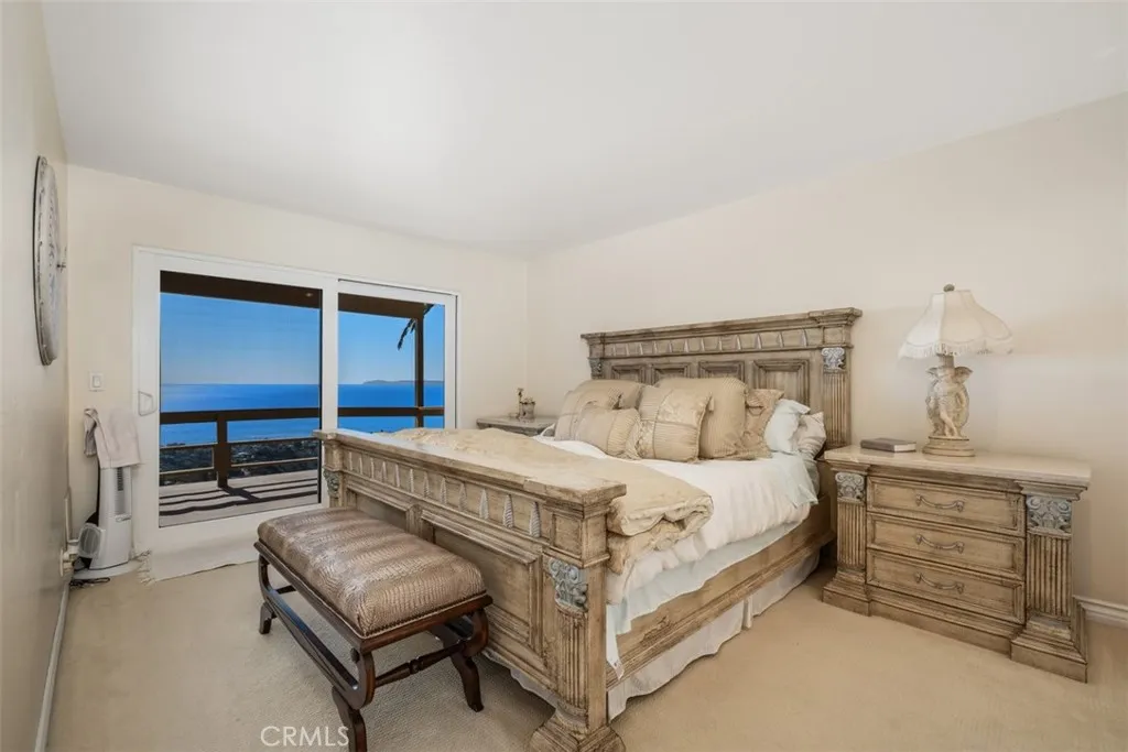 Laguna Beach, California 92651, United States, 3 Bedrooms Bedrooms, ,3 BathroomsBathrooms,Residential,Active,128787