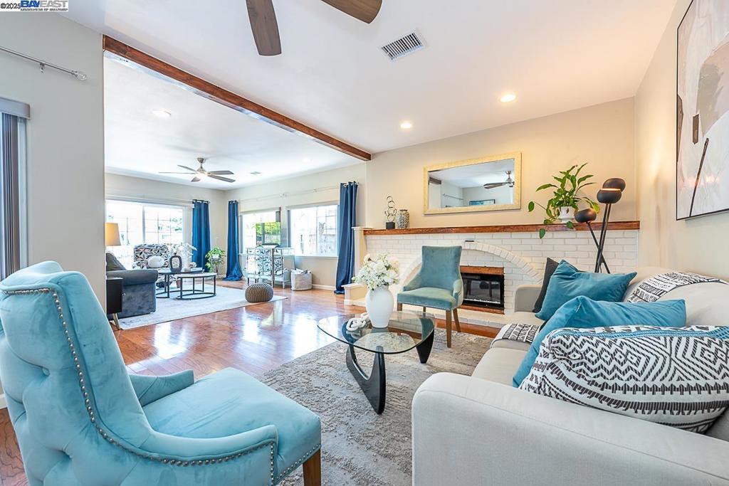 TOWN & COUNTRY - Residential