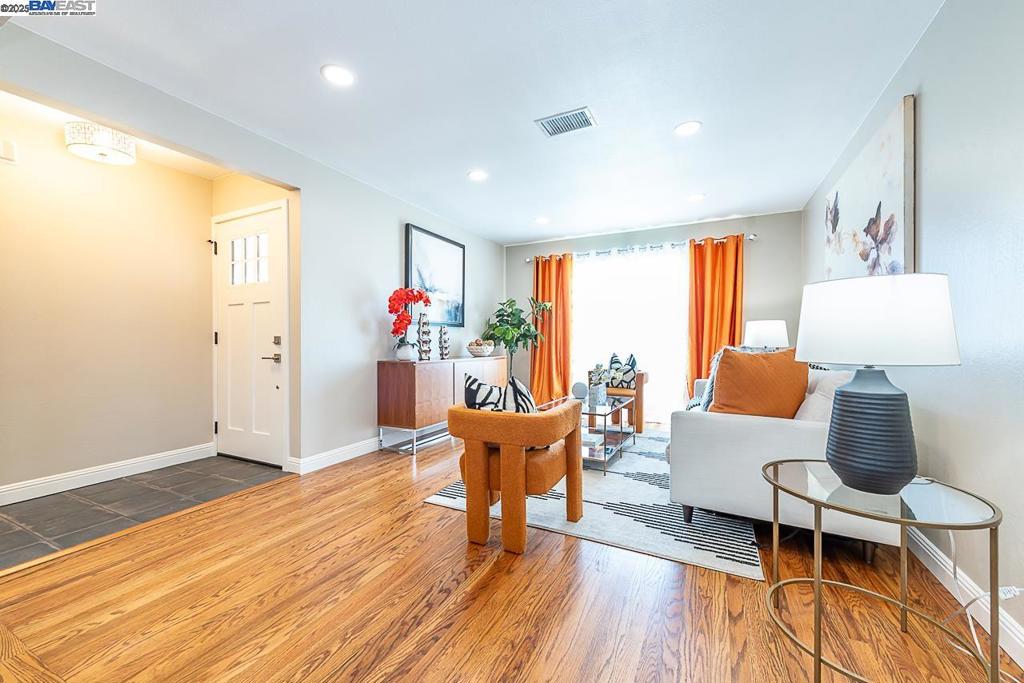 TOWN & COUNTRY - Residential