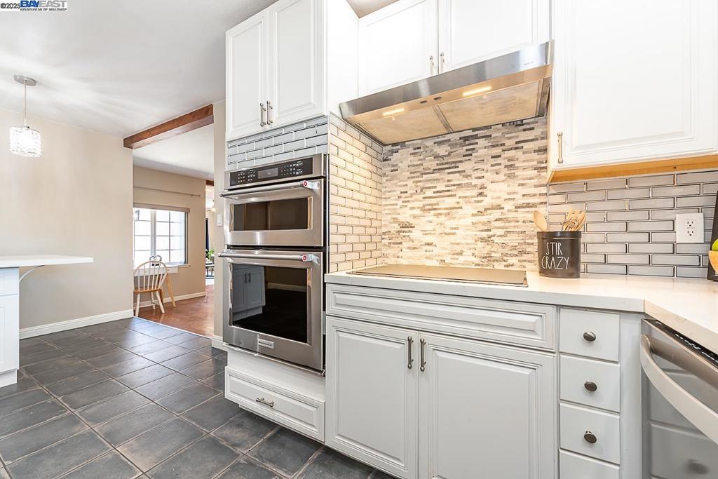 TOWN & COUNTRY - Residential