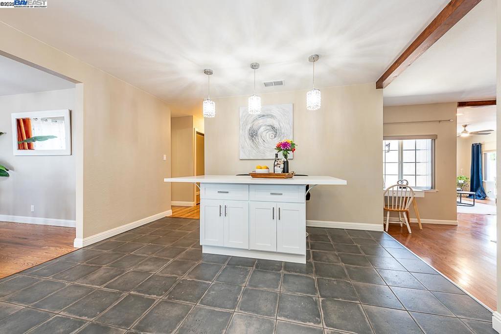 TOWN & COUNTRY - Residential