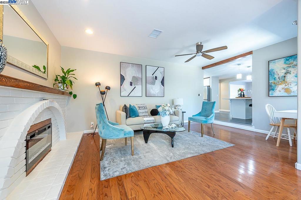 TOWN & COUNTRY - Residential