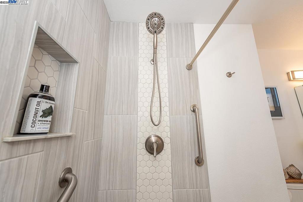 TOWN & COUNTRY - Residential