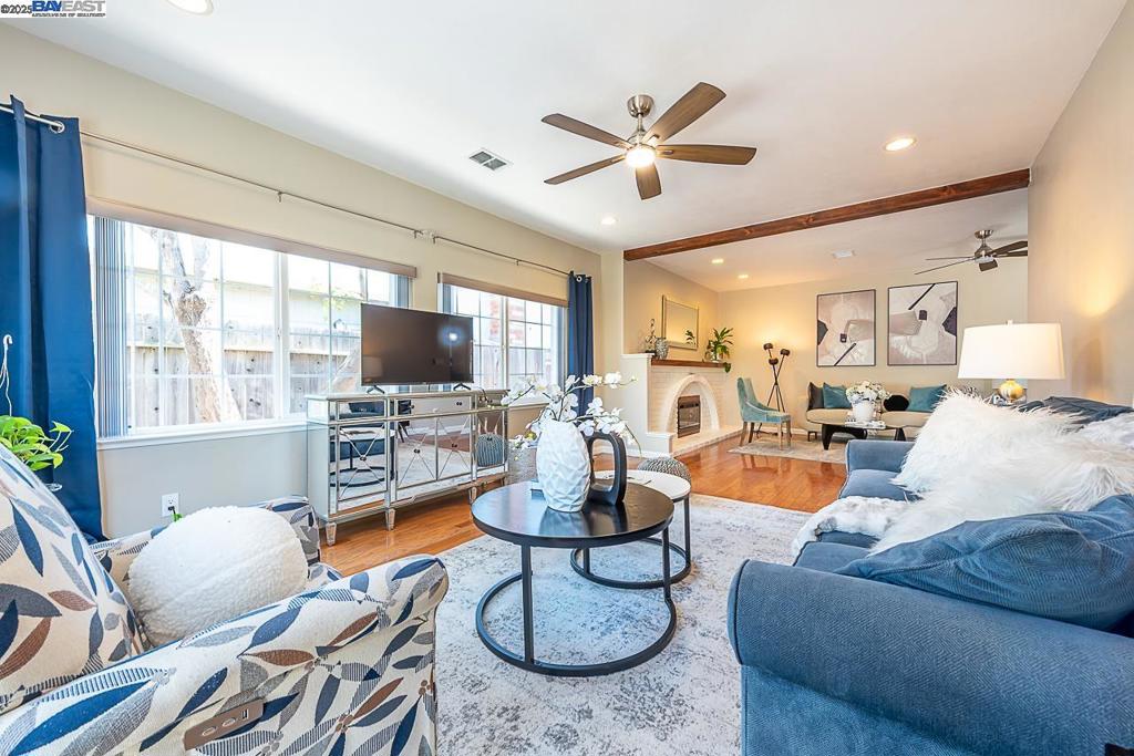 TOWN & COUNTRY - Residential