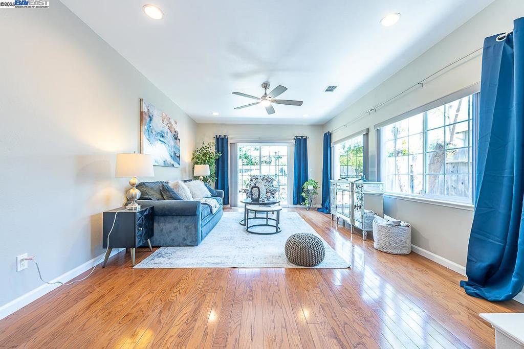 TOWN & COUNTRY - Residential