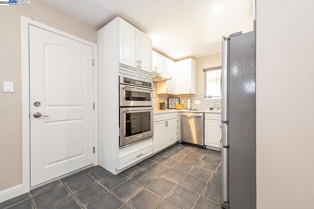 TOWN & COUNTRY - Residential