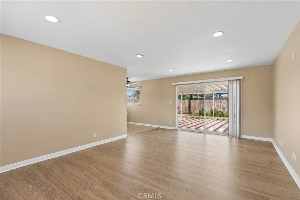 1165 N 6th