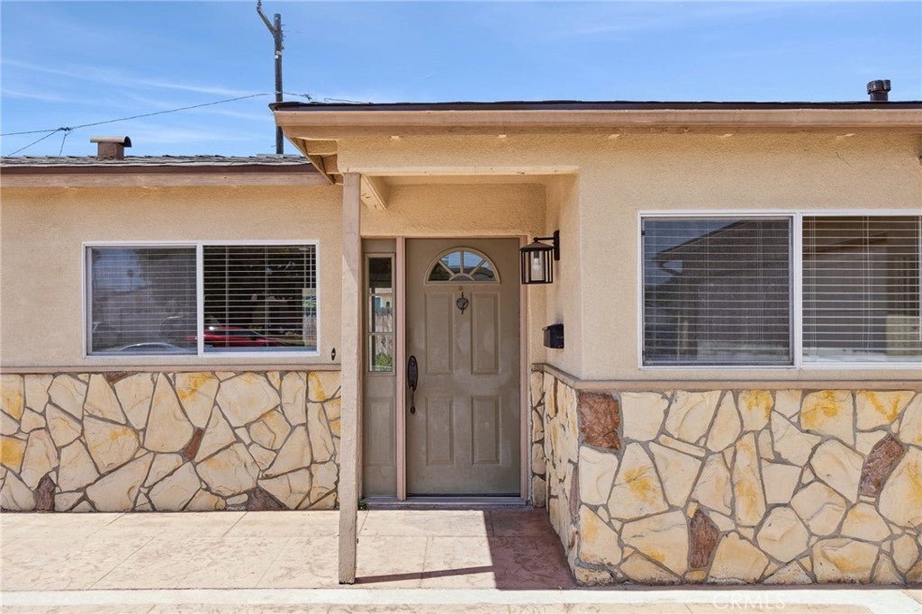 1165 N 6th