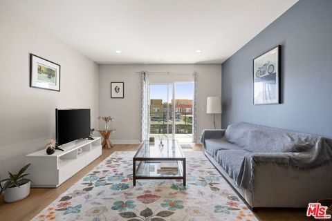 Photo of 13337 Beach Avenue #406, Marina Del Rey, CA 90292 (MLS # 26679171)