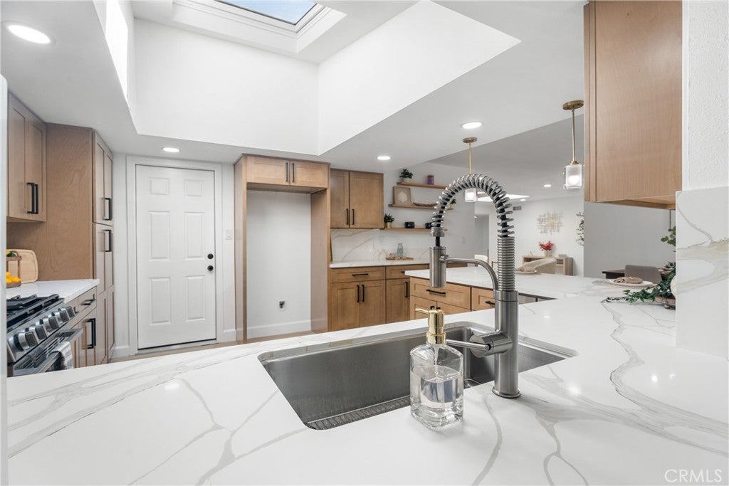 Westminster, California, 92683, United States, 4 Bedrooms Bedrooms, ,2 BathroomsBathrooms,Residential,Active,2035573