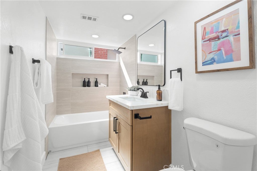 Westminster, California, 92683, United States, 4 Bedrooms Bedrooms, ,2 BathroomsBathrooms,Residential,Active,2035573