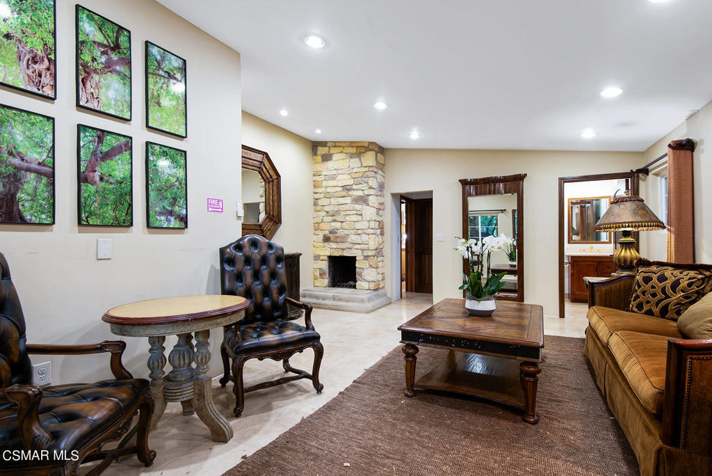 Unknown-999 - Residential