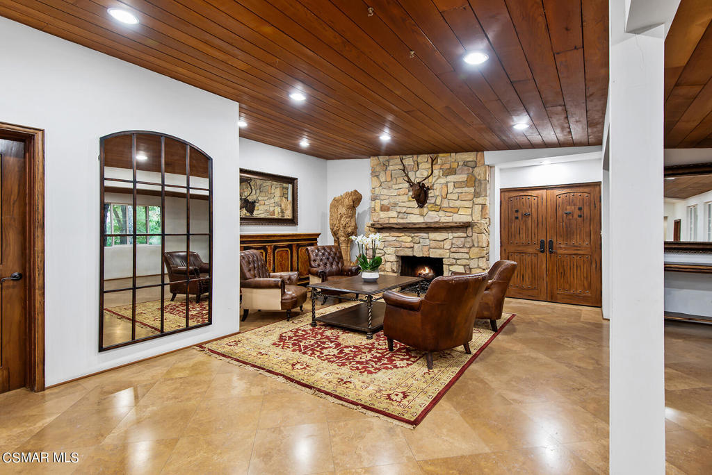 Unknown-999 - Residential