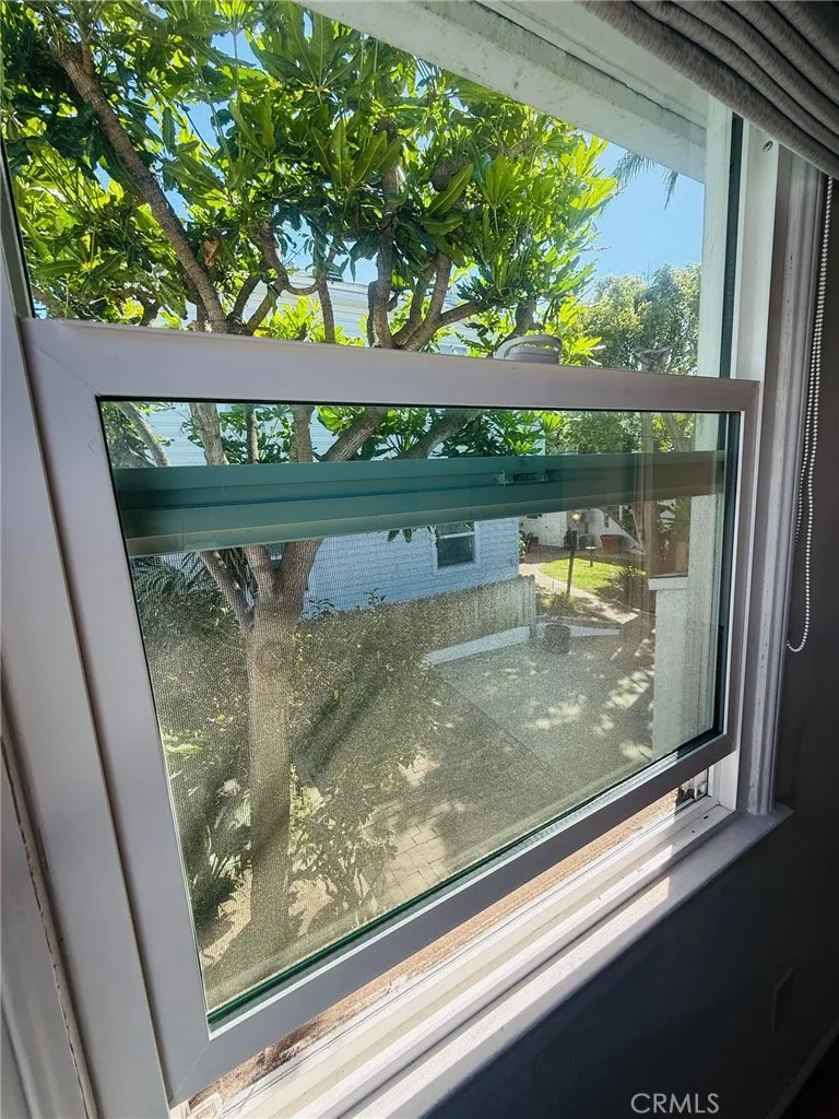 Hermosa Beach, California 90254, United States, 2 Bedrooms Bedrooms, ,1 BathroomBathrooms,Residential,Active,220436