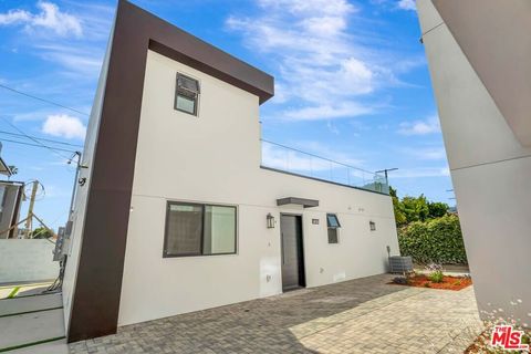 Tiny photo for 1921 Federal Avenue #1921, Los Angeles, CA 90025 (MLS # 25619735)