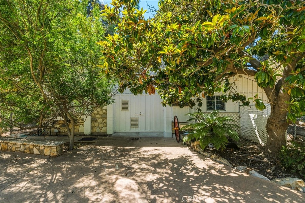 14 Johns Canyon Road