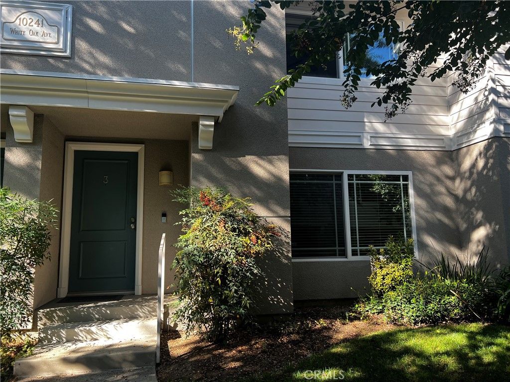 Photo of 10241 White Oak Ave Ave #3, Northridge, CA 91325 (MLS # SR25225818)