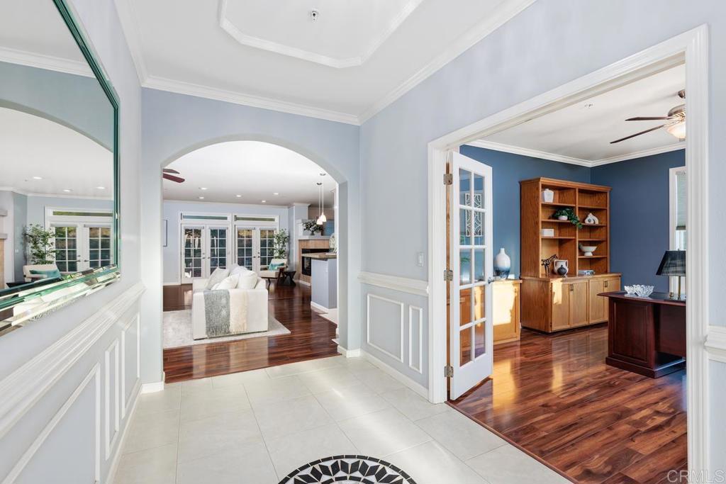 212 Acropolis Way