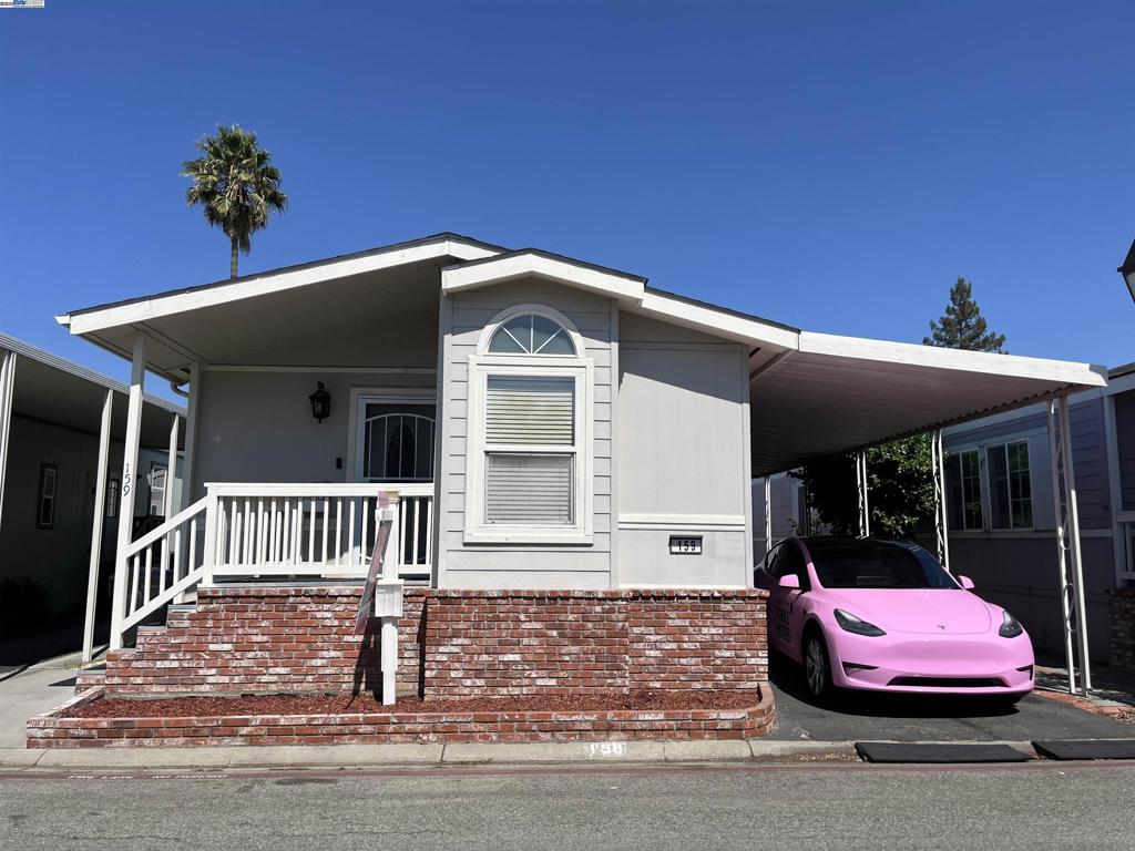 This 2005-built home offers 3 bedrooms and 2 bathrooms with modern vinyl flooring throughout, along with a covered carport that can fit up to 4 vehicles. With a Monthly space rent of $1,315.99. Monterey Oaks is a vibrant community featuring amenities such as a swimming pool, hot tub, gym, tennis court, clubhouse, basketball hoop, children’s playground, barbecue area, laundry room, and security patrol for added peace of mind. Conveniently located near highways 101 and 85, this home offers easy access to downtown San Jose, Westfield Oakridge Mall, Costco, and popular local dining spots. With shopping, entertainment, and parks just minutes away, this home blends comfort, lifestyle, and location all in one. Fireplaces: NO