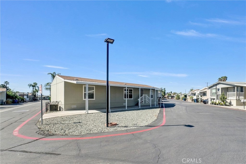 1081 W Arrow Hwy 86