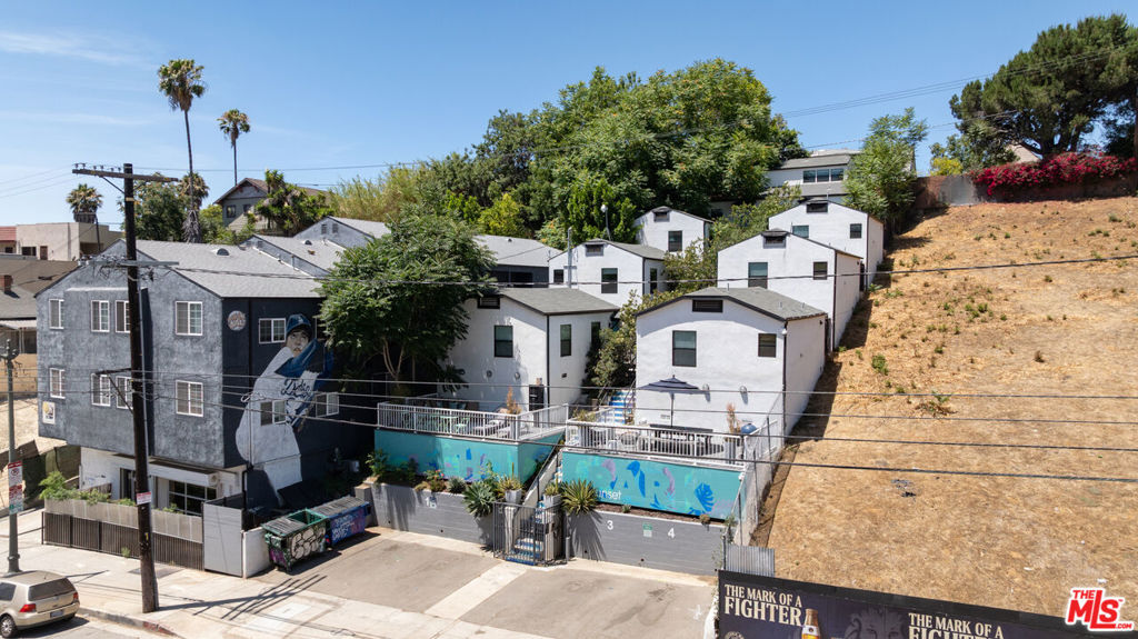 1236 W Sunset Boulevard