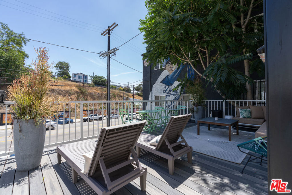 1236 W Sunset Boulevard
