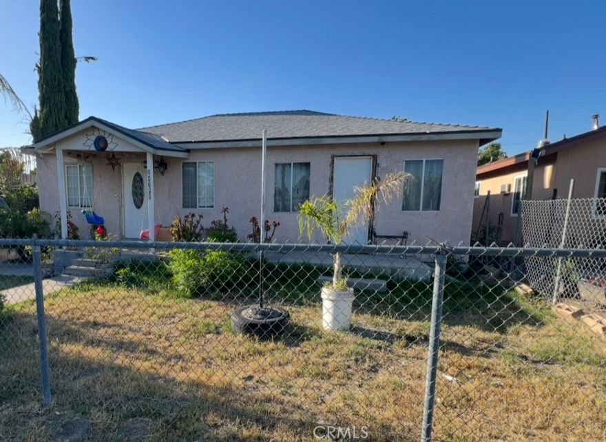 Welcome to the city of San Bernardino! Here you will find a 3 bedroom 2 bathroom home in need of renovations. Perfect find for investors!! Plenty of space for an ADU and potential of passive income! Schedule your appointment today!