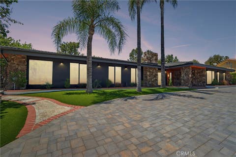 Photo of 16417 Knollwood Drive, Granada Hills, CA 91344 (MLS # SR26109760)