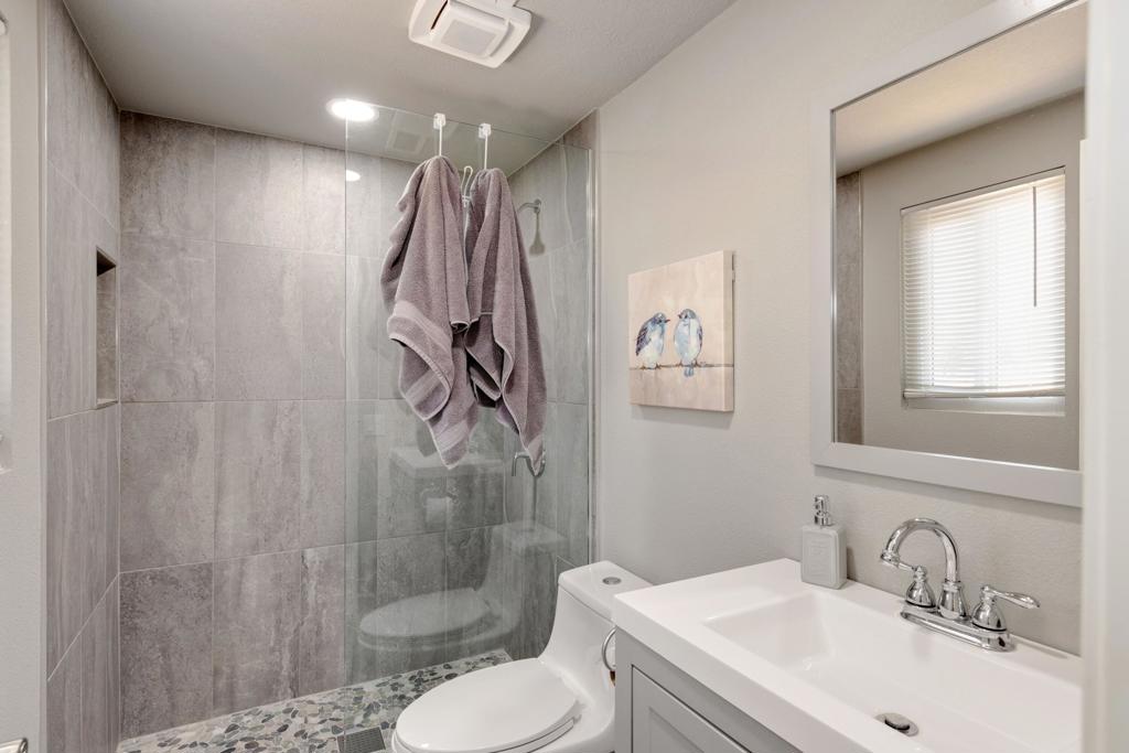 Desert Falls The Lin - Residential Lease