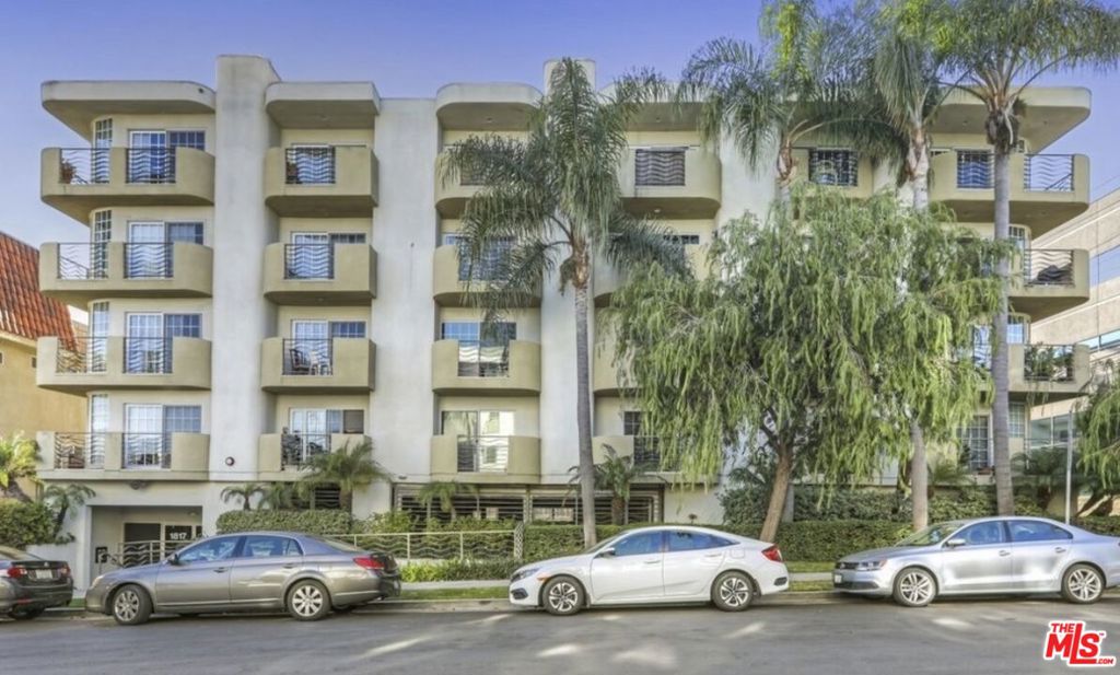Photo of 1817 Selby Avenue #102, Los Angeles, CA 90025 (MLS # 26992419)