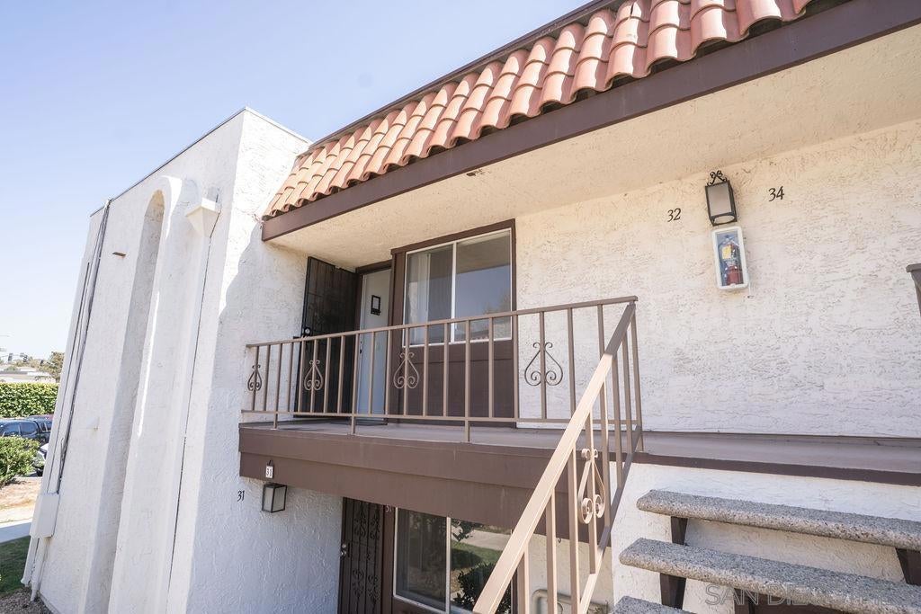6878 Navajo RD