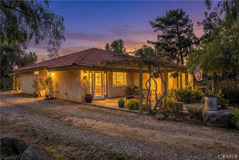 16995 Rocky Glen Perris CA 92570