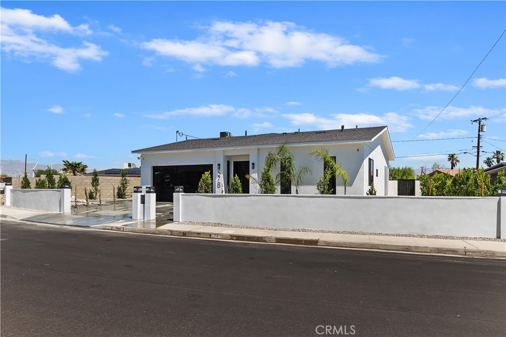 578 W AVENIDA CERCA