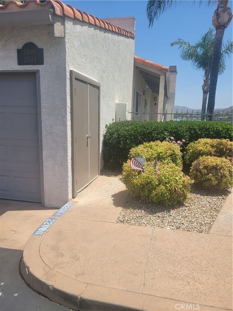 22086 Treasure Island unit 30 Canyon Lake CA 92587