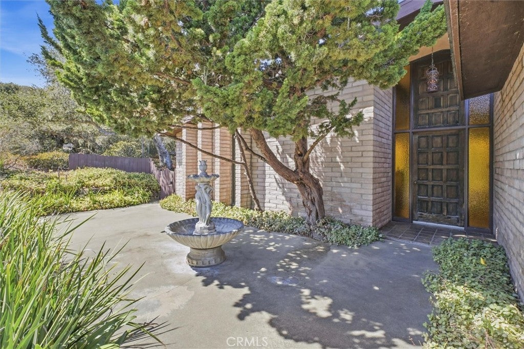 1160 Bayview Heights Drive