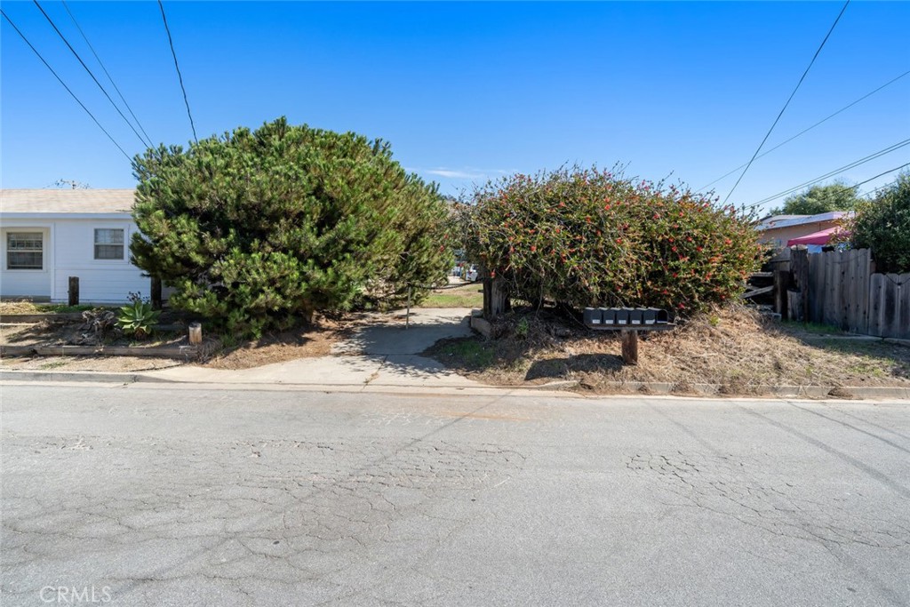 2884 Alder Avenue