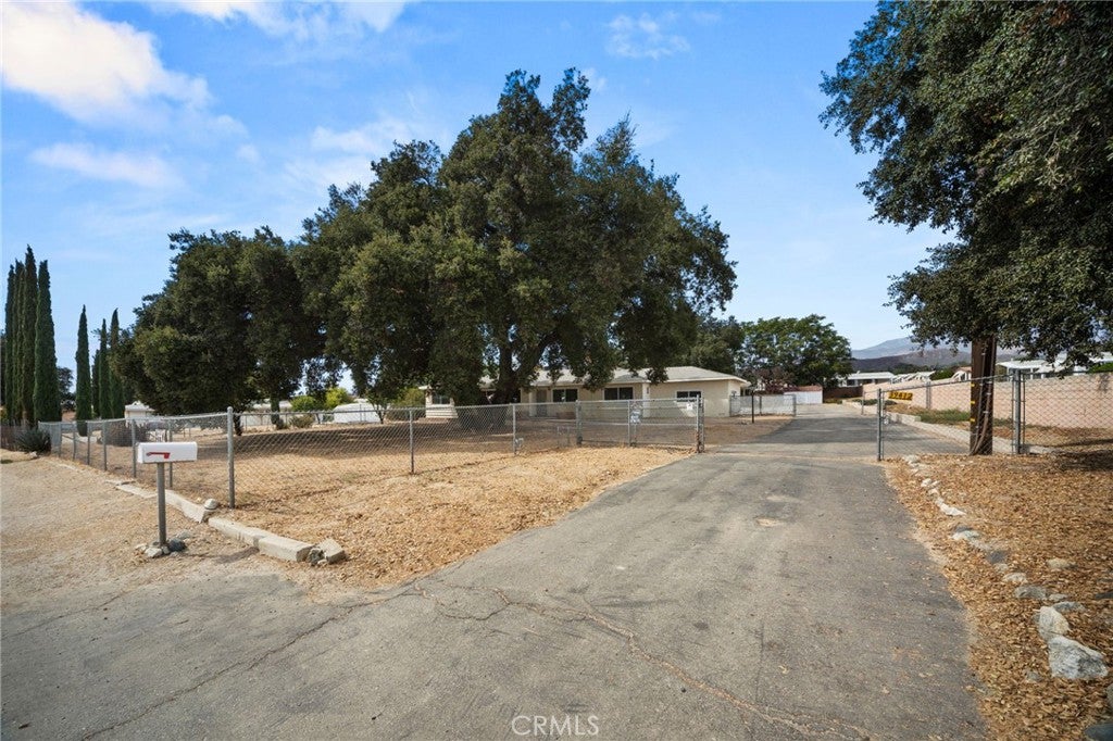 39412 Cherry Valley Boulevard