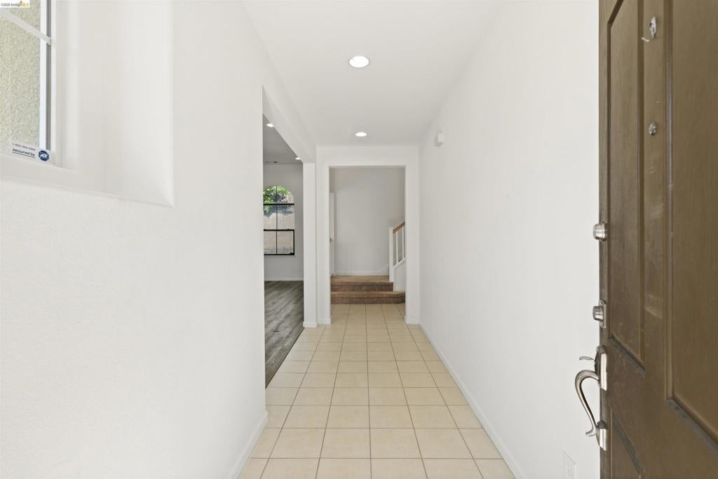 4592 Le Conte Cir