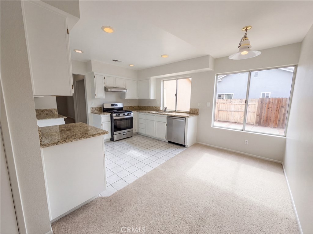 2565 W Fairview Drive