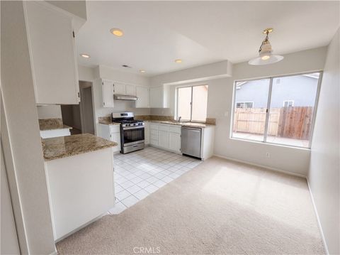 Photo of 2565 W Fairview Dr, Rialto, CA 92377 (MLS # IV26091983)