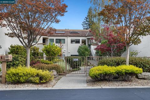 Photo of 3258 3258 Ptarmigan Dr Dr #3B, Walnut Creek, CA 94595 (MLS # 41118674)