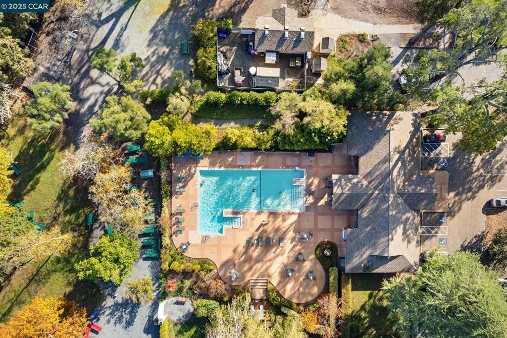 ROSSMOOR - Residential